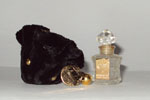 Photo © Les-parfums.info le site Marquay - L'Elu - L'Elu dans sa pochette en velour noir offert par TWA Trans World Airlaines