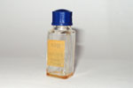 Photo © Les-parfums.info le site Godet - Rose - Bouchon Bakelite Hauteur 4 cm
