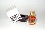 Photo © Les-parfums.info le site Norell - Norell - Parfum etiquette doré au dos perfume inc new york 1/16 fl oz 2 ml boite plastique