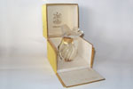 Photo © Les-parfums.info le site Ricci Nina - L'air du temps - Flacon Lalique hauteur 8.5 cm