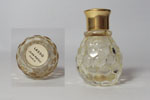 Photo © Les-parfums.info le site Patou - Lasso - Framboise bouchon métal Hauteur 3.7 cm