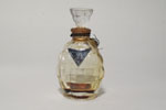 Photo © Les-parfums.info le site Vigny - Heure Intime - Flacon du parfum hauteur 6.5 ml bouchon 