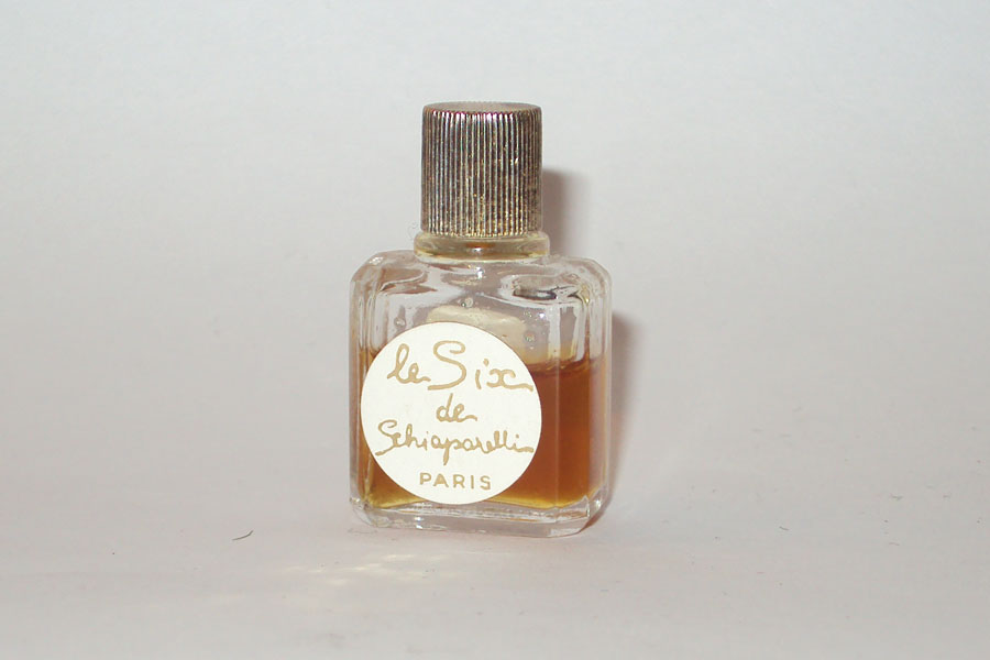 Miniature Le Six de Schiaparelli Hauteur 3.4 cm 