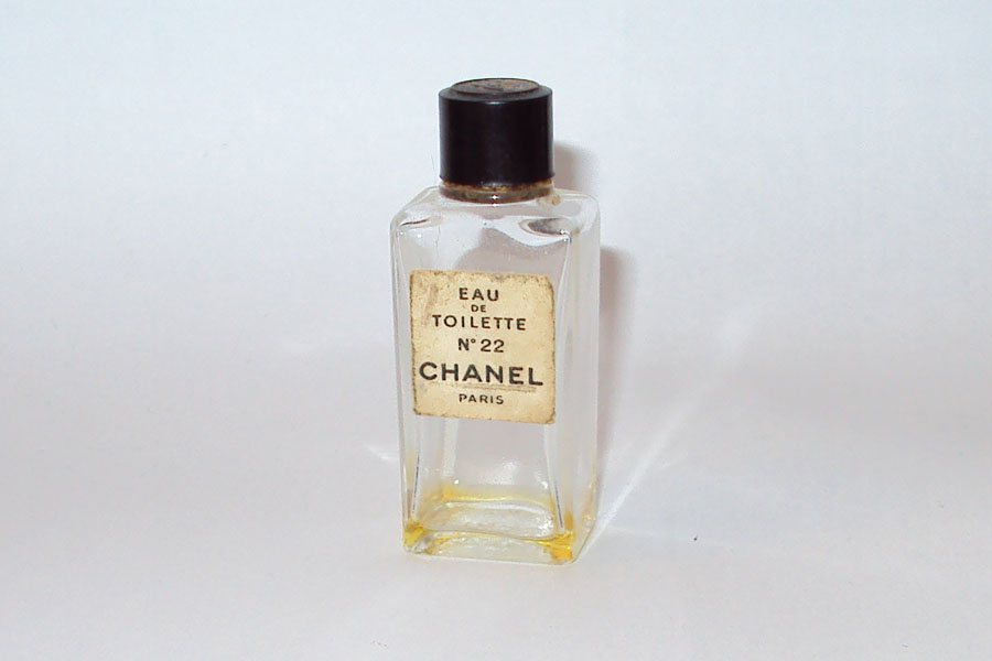 Miniature N° 22 de Chanel Eau de toilette Hauteur 5.1 cm 80 °  