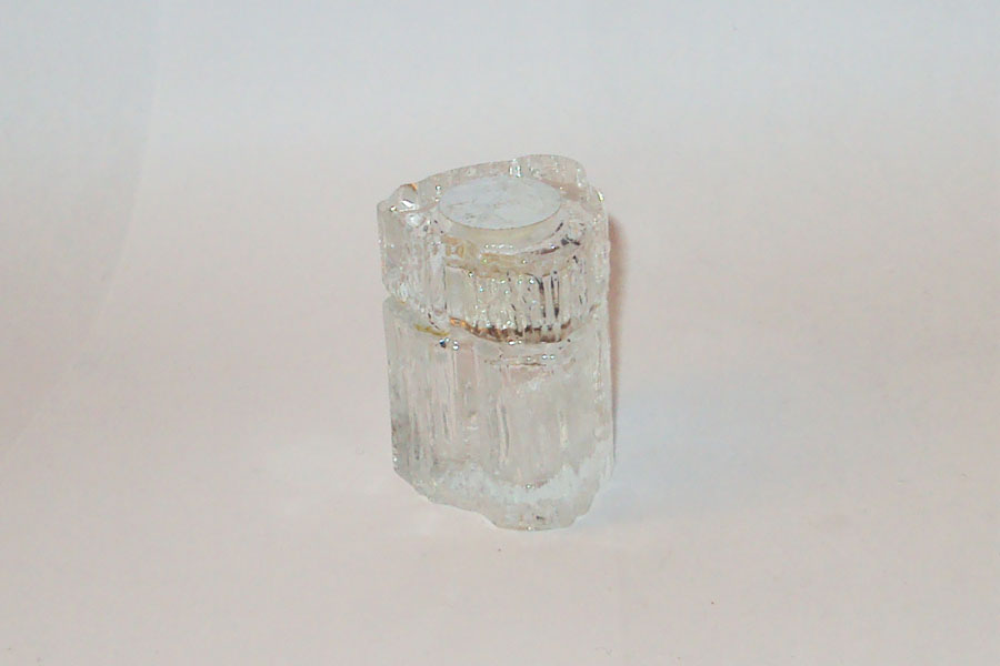 Flacon Essence Rare de Houbigant Bouchon en verre hauteur 4.5 cm 