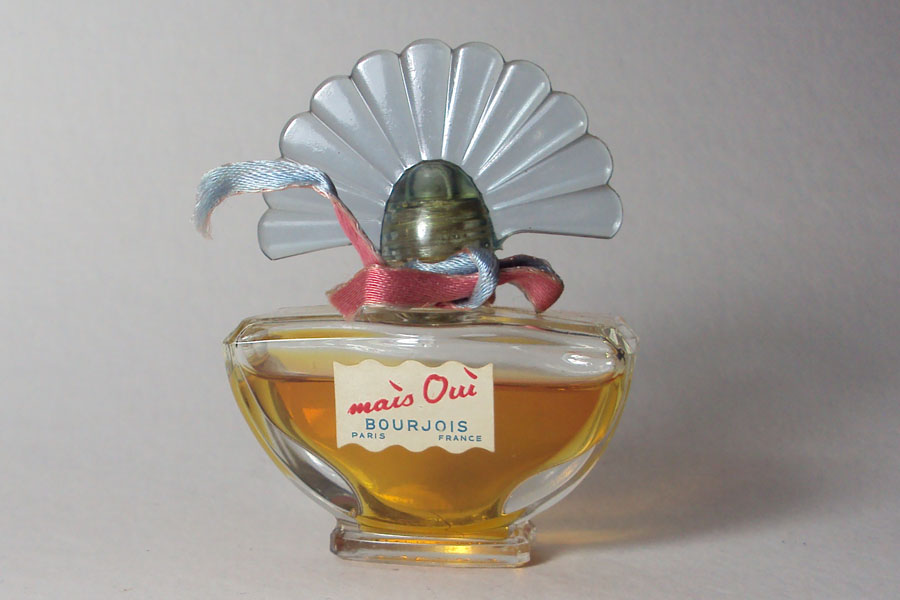 Flacon Mais Oui de Bourjois Parfum hauteur 6.8 cm boucon plastique 