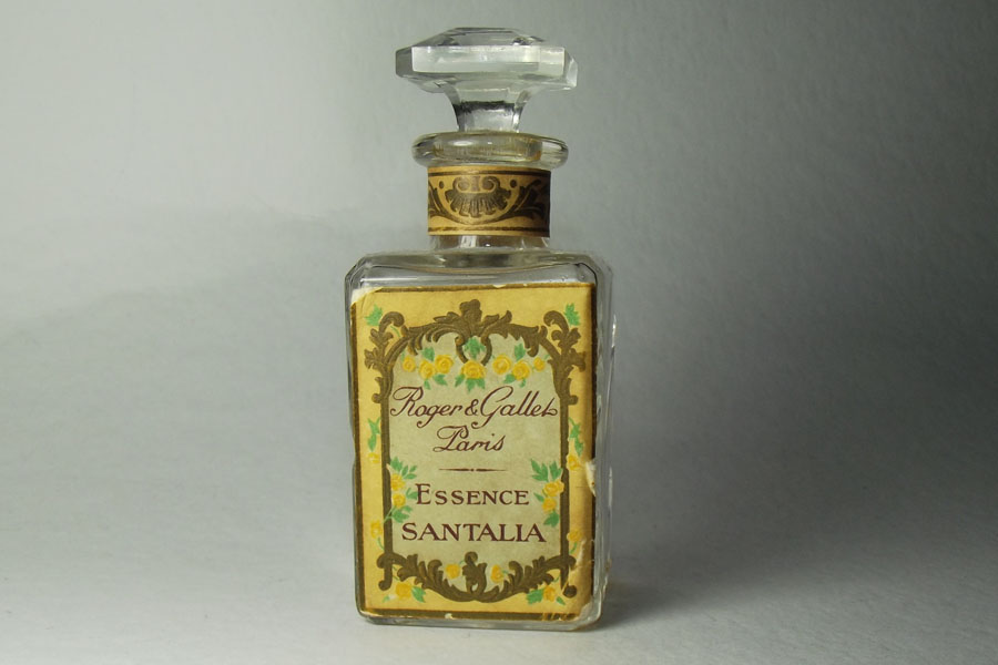 Miniature Essence Santalia de Roger Et Gallet Hauteur 8 cm vide bouchon bloqué 